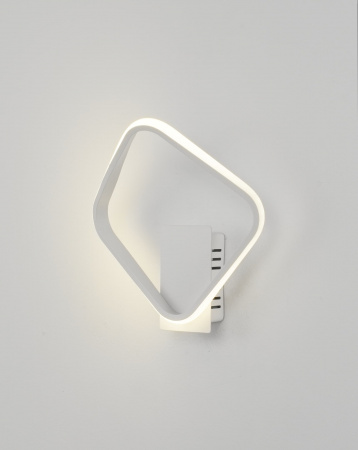 Настенный светильник Moderli V2700-WL Vivienne LED 13W Настенный светильник Moderli V2700-WL Vivienne LED 13W