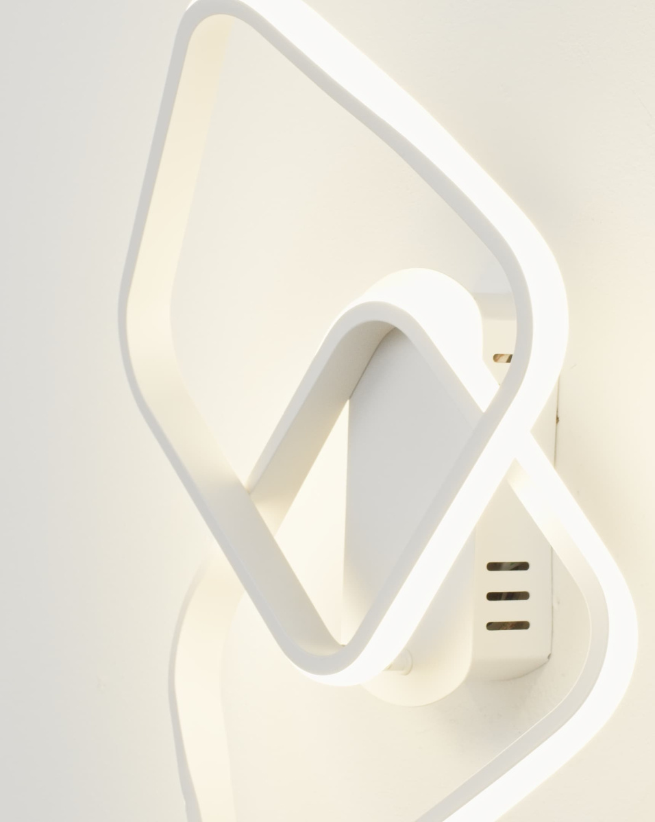 Светодиодный настенный светильник Moderli V2701-WL Vivienne LED 26W
